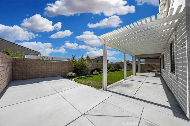 16009 Pitzer Street, Fontana, California 92336