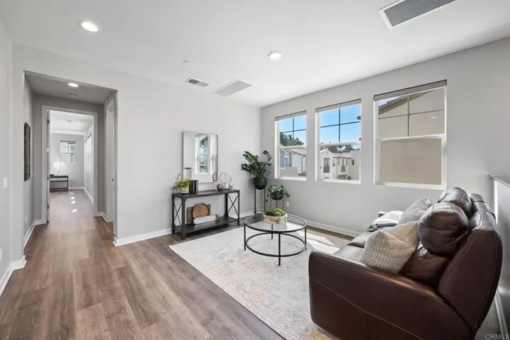 493 Village Greens Way, San Marcos, California 92078