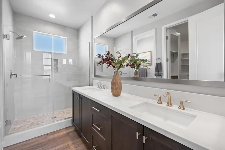 493 Village Greens Way, San Marcos, California 92078
