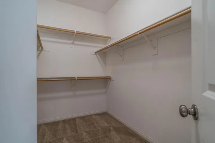 Walk-in close in Primary