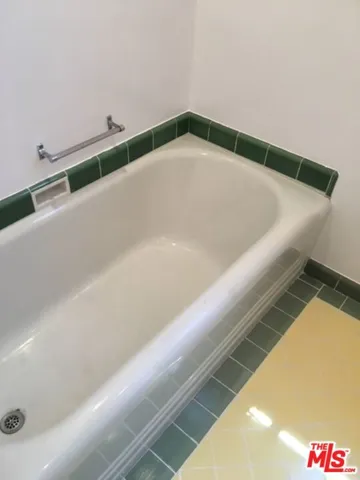 1205 S Ogden Drive 2, Los Angeles, California 90019