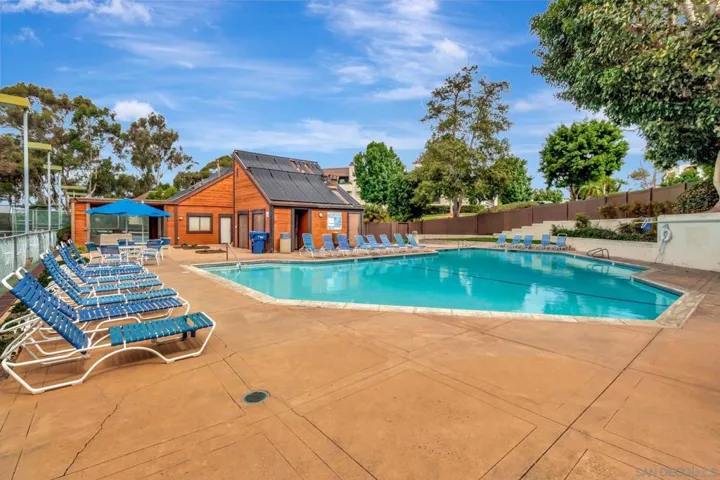 2250 Caminito Pescado 1, San Diego, California 92107