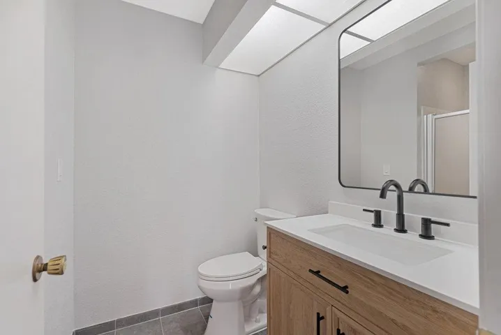 330 Donnas Lane, Hollister, California 95023