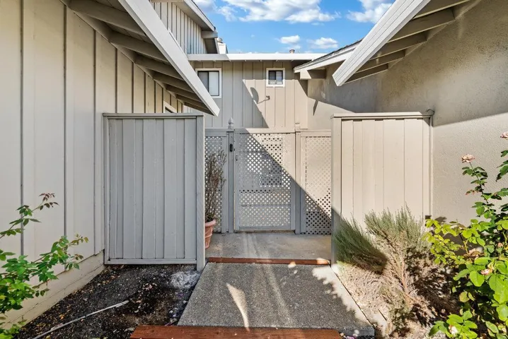 330 Donnas Lane, Hollister, California 95023