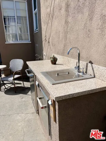 374 S La Jolla Avenue, Los Angeles, California 90048