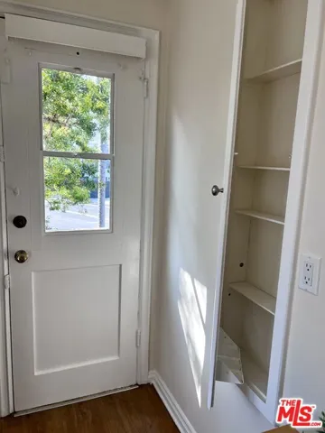 374 S La Jolla Avenue, Los Angeles, California 90048