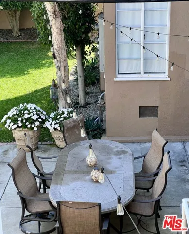 374 S La Jolla Avenue, Los Angeles, California 90048