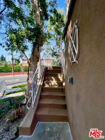 374 S La Jolla Avenue, Los Angeles, California 90048