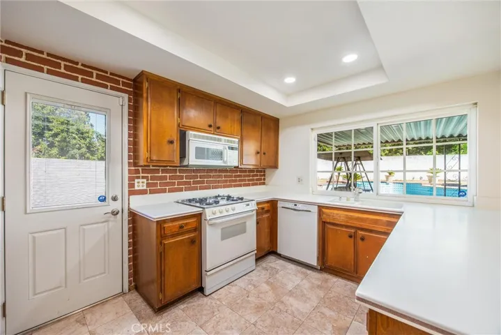 27878 Stratford Street, Highland, California 92346