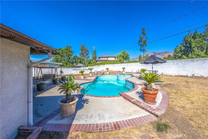 27878 Stratford Street, Highland, California 92346