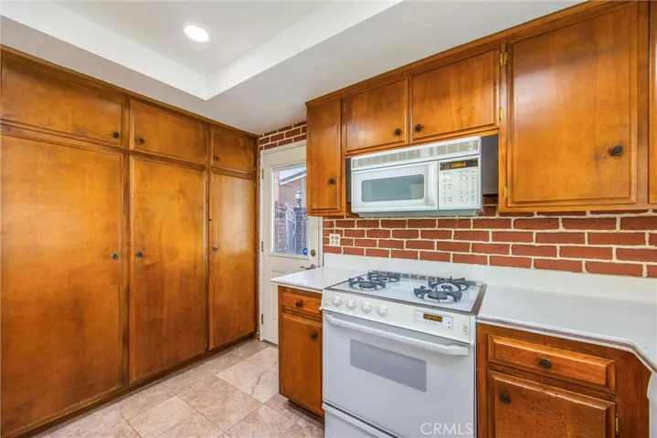 27878 Stratford Street, Highland, California 92346