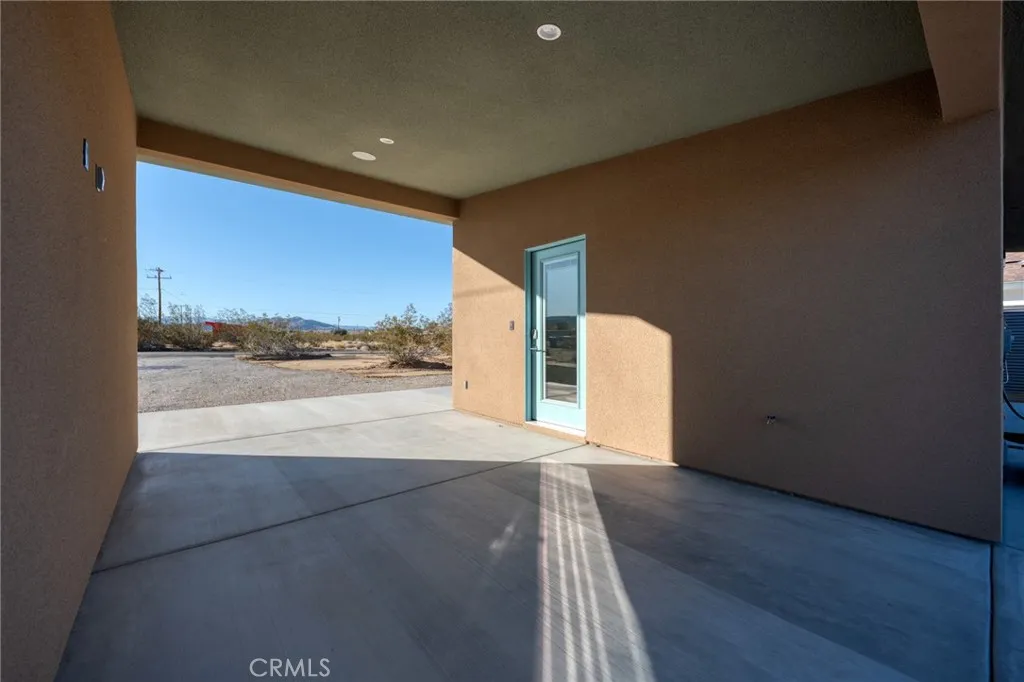 4955 1st Street E, Joshua Tree, California 92252 home-pic-8