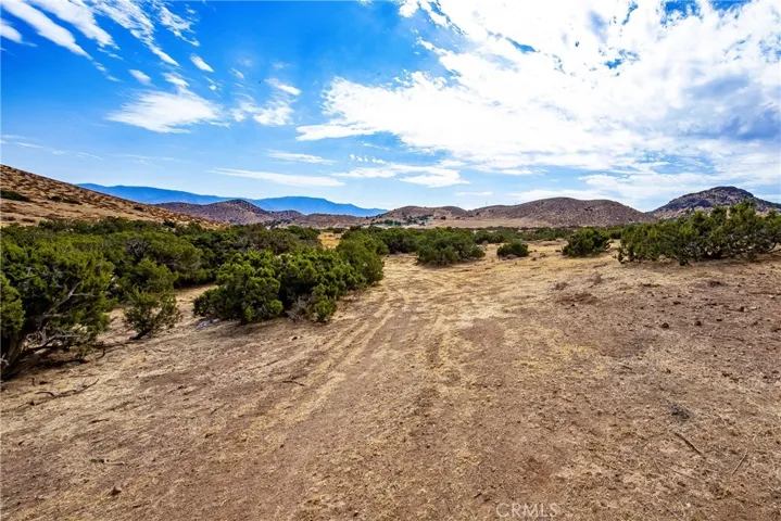 1 Eagle Butte Road, Palmdale, California 93551