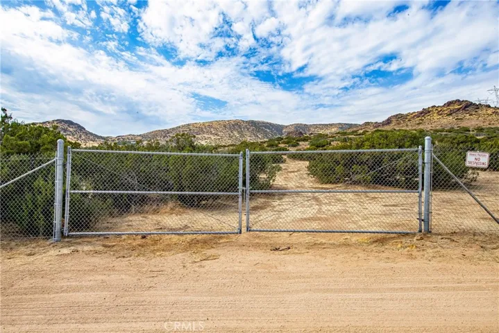 1 Eagle Butte Road, Palmdale, California 93551