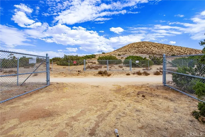 1 Eagle Butte Road, Palmdale, California 93551