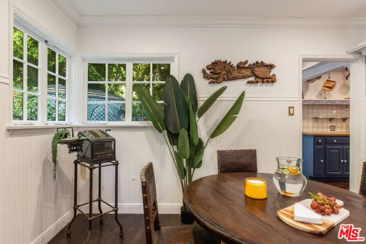 9092 St Ives Drive, Los Angeles, California 90069