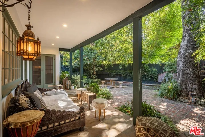 9092 St Ives Drive, Los Angeles, California 90069