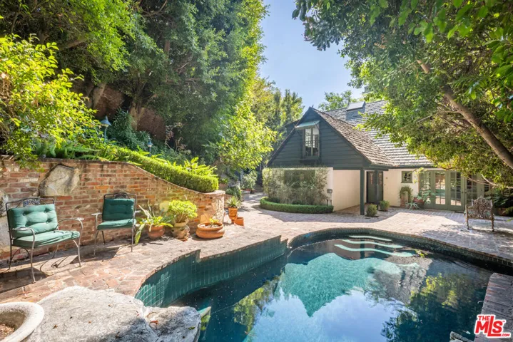 9092 St Ives Drive, Los Angeles, California 90069