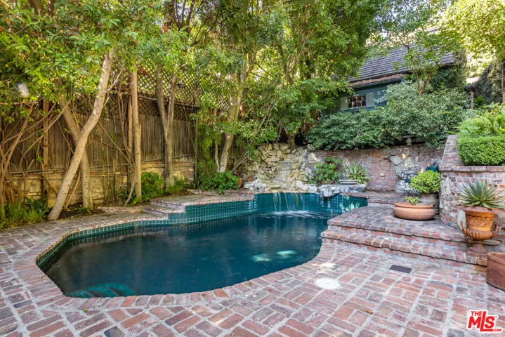 9092 St Ives Drive, Los Angeles, California 90069