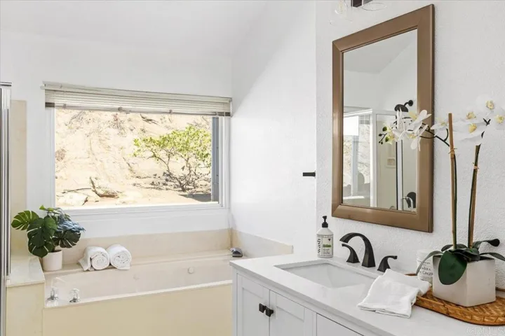 2774 Jody Place, Escondido, California 92027