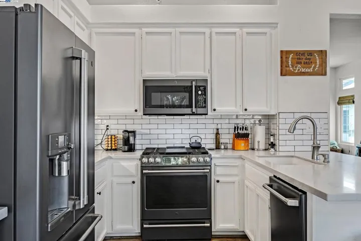1835 Lone Fox Ct, Tracy, California 95376