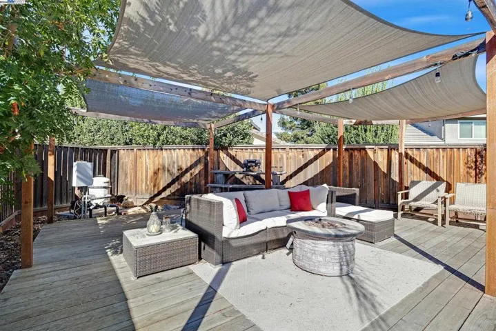1835 Lone Fox Ct, Tracy, California 95376