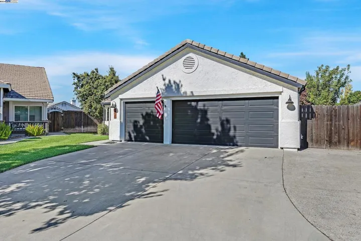 1835 Lone Fox Ct, Tracy, California 95376