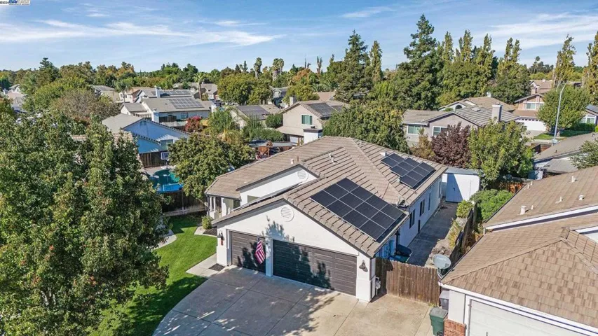 1835 Lone Fox Ct, Tracy, California 95376