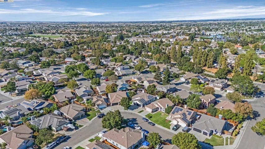 1835 Lone Fox Ct, Tracy, California 95376
