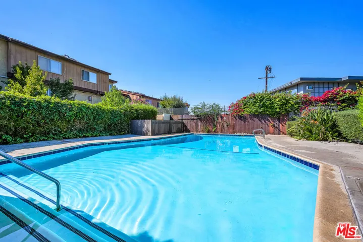 7301 Lennox Avenue D04, Van Nuys, California 91405