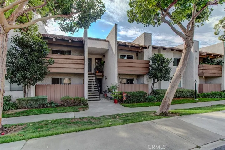 17522 Vandenberg Lane 6, Tustin, California 92780