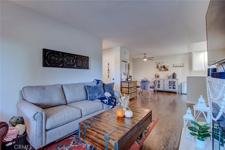 17522 Vandenberg Lane 6, Tustin, California 92780