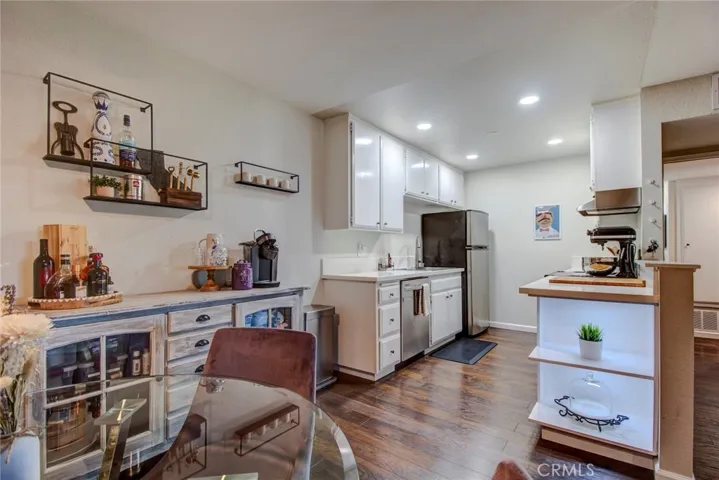 17522 Vandenberg Lane 6, Tustin, California 92780
