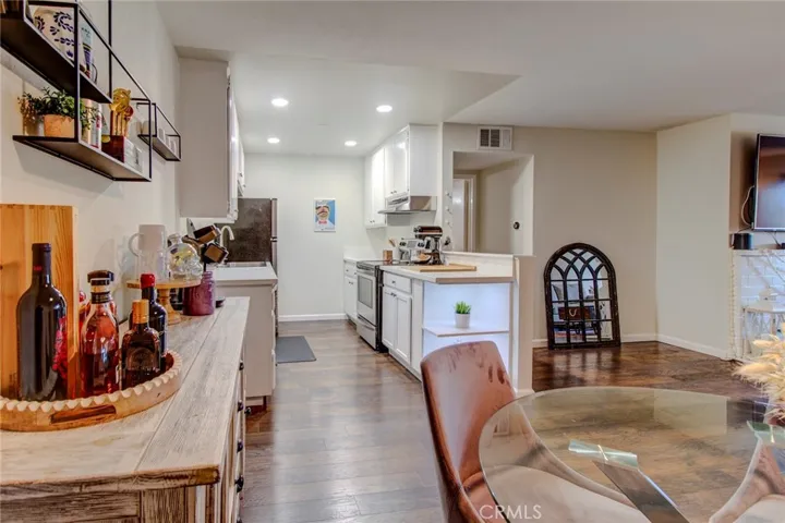 17522 Vandenberg Lane 6, Tustin, California 92780