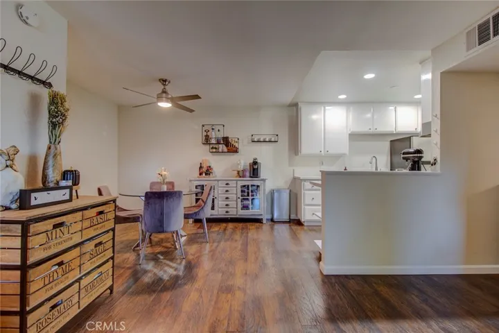 17522 Vandenberg Lane 6, Tustin, California 92780