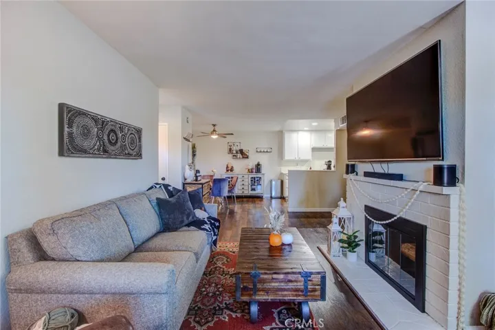 17522 Vandenberg Lane 6, Tustin, California 92780