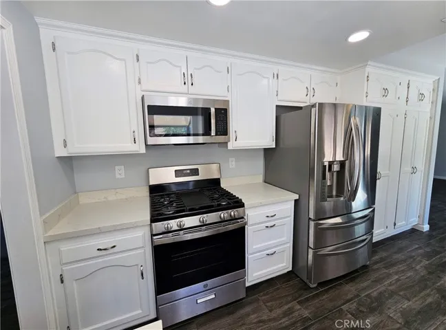 20958 Susan Carole Drive, Saugus, California 91350