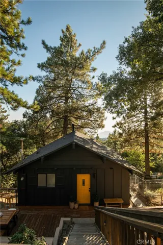 30733 Knoll View Drive, Running Springs, California 92382