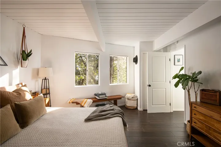 30733 Knoll View Drive, Running Springs, California 92382