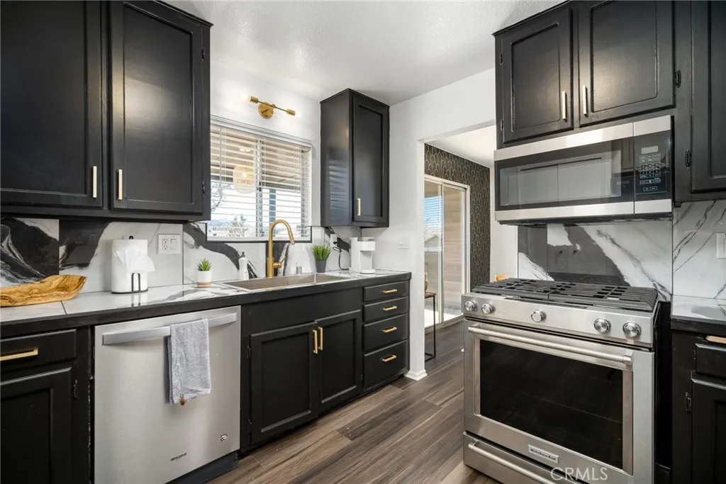 7070 Rubidoux, Yucca Valley, California 92284 home-pic-8