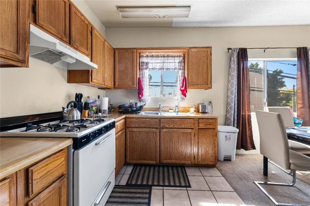 1858 S Orange Drive, Los Angeles, California 90019 home-pic-8