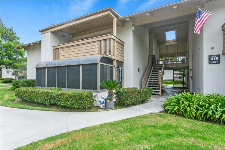 8888 Lauderdale Court 216g, Huntington Beach, California 92646