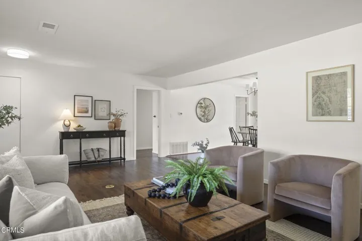 10-web-or-mls-Upmarketmedia_4486Woo-42