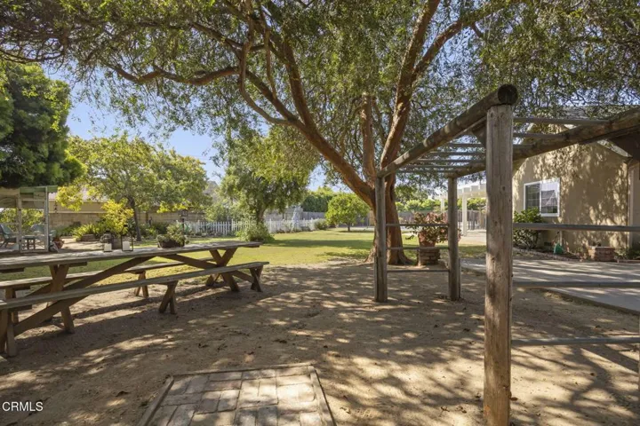 65-web-or-mls-Upmarketmedia_4486Woo-243