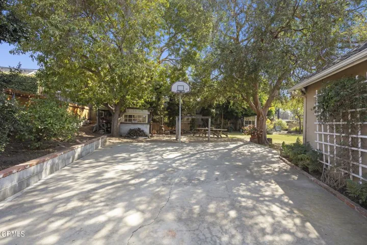 71-web-or-mls-Upmarketmedia_4486Woo-261