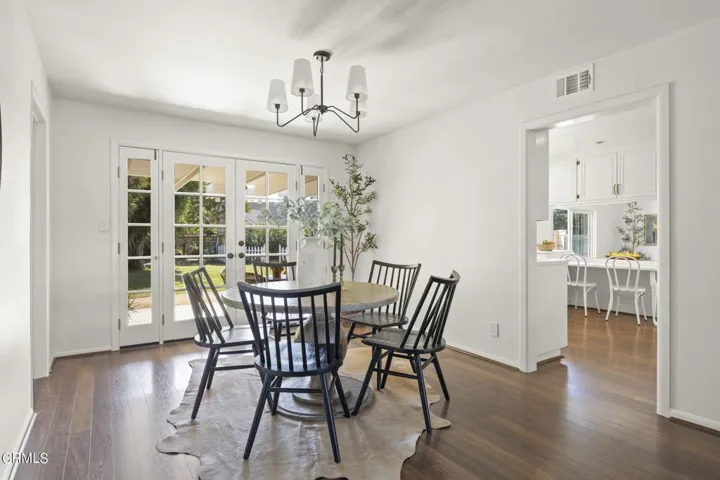 11-web-or-mls-Upmarketmedia_4486Woo-48
