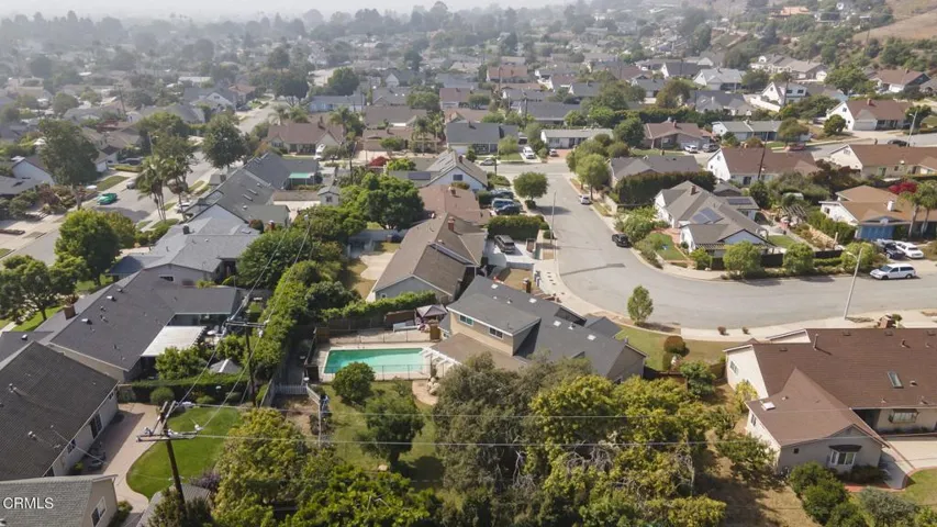 77-web-or-mls-Upmarketmedia_4486Woo-aer-