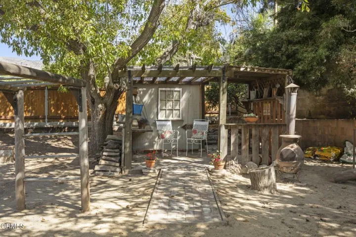63-web-or-mls-Upmarketmedia_4486Woo-237