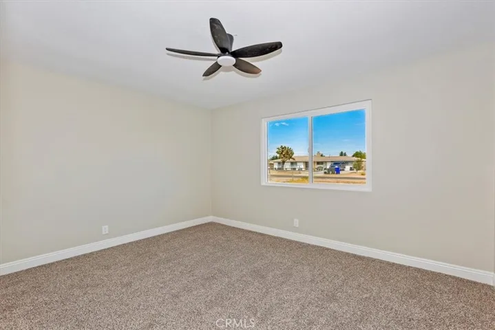 22161 Kayenta Road, Apple Valley, California 92308