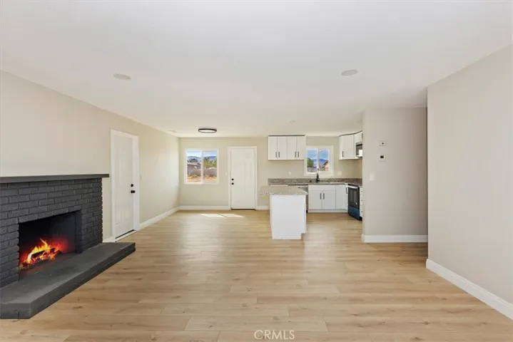 22161 Kayenta Road, Apple Valley, California 92308